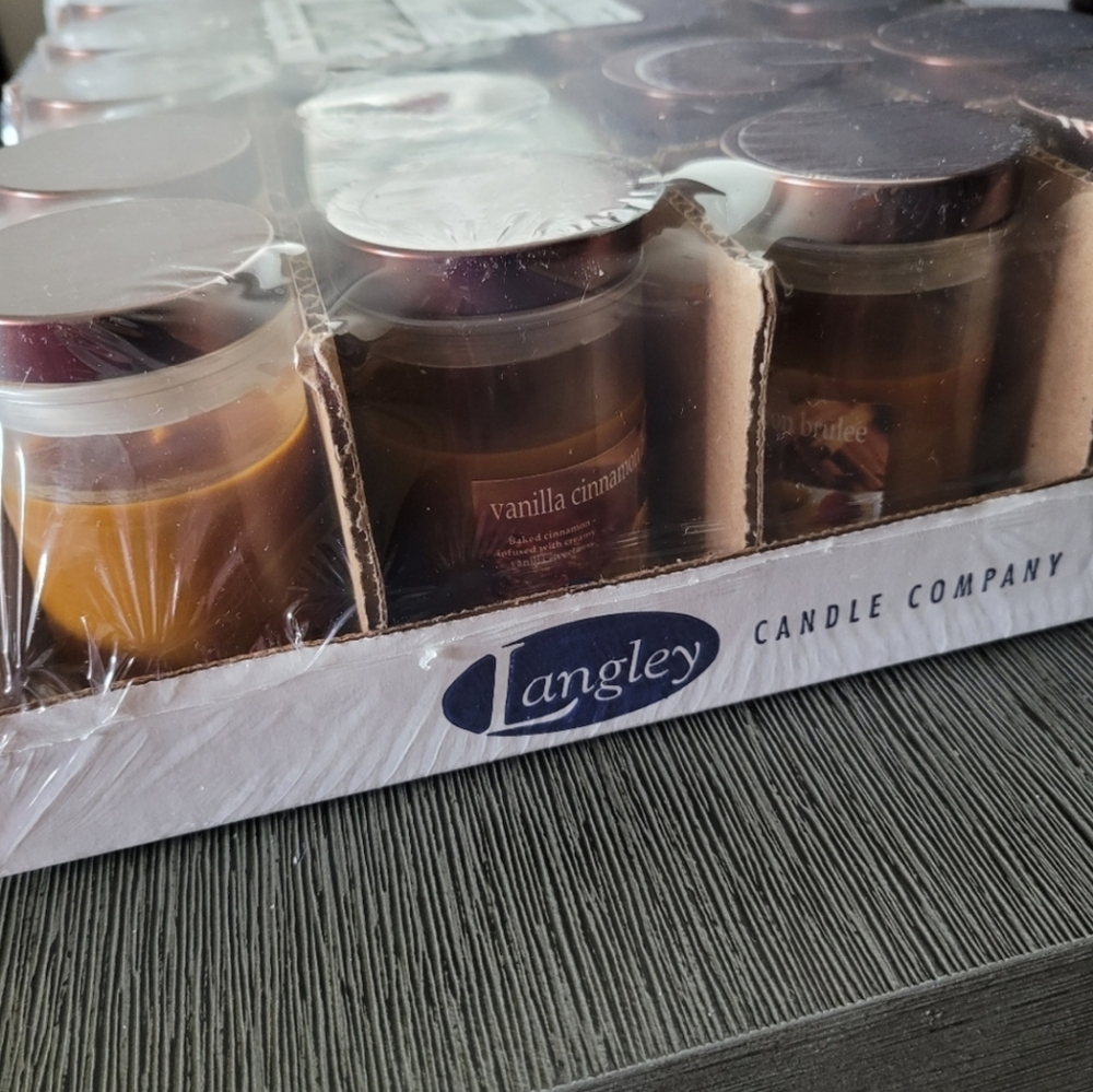 3/$5 Scented Glass Covered Jar Vanilla Cinnamon Brûlée 3.5oz Candles - Picture 6 of 13